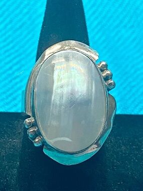 Vtg Sterling Silver Maube Pearl Oval Statement Ring, sz 7